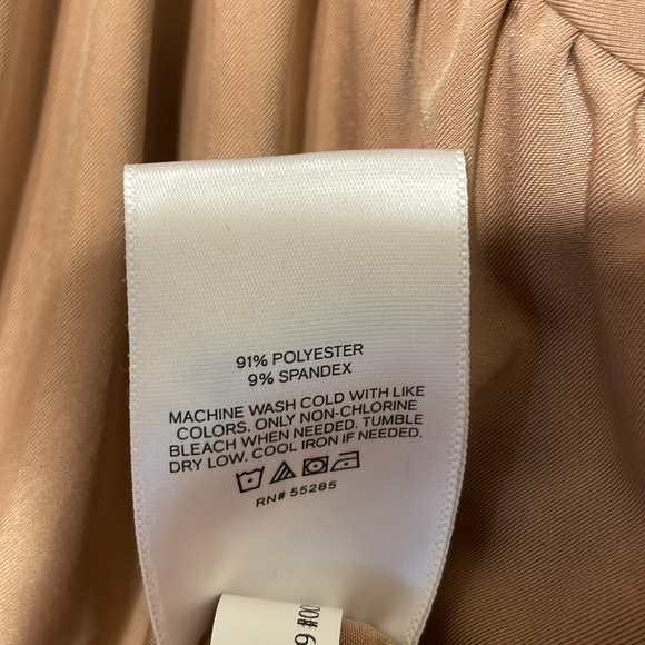 NWT Express Body Contour Compression Crew Neck Twist Front Tee in Pecan - Picture 7 of 8